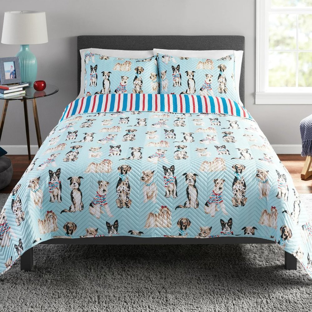 Blue Dogs Stripe Reversible Quilt Set with Tote, Full/Queen, 4-Piece Bedding